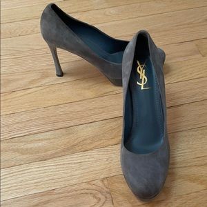 Yves Saint Laurent grey suede pumps